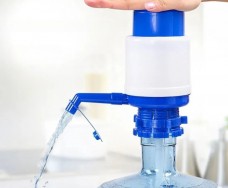 Pompes à eau manuelle