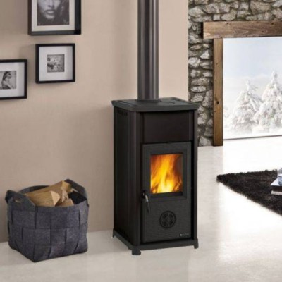 Poêle à bois italien La Nordica Tea, noire, 7kW - Poêles à bois et cheminées italiennes